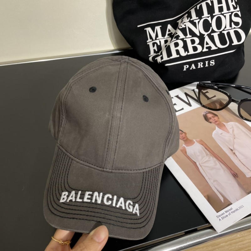 BALENCIAGA